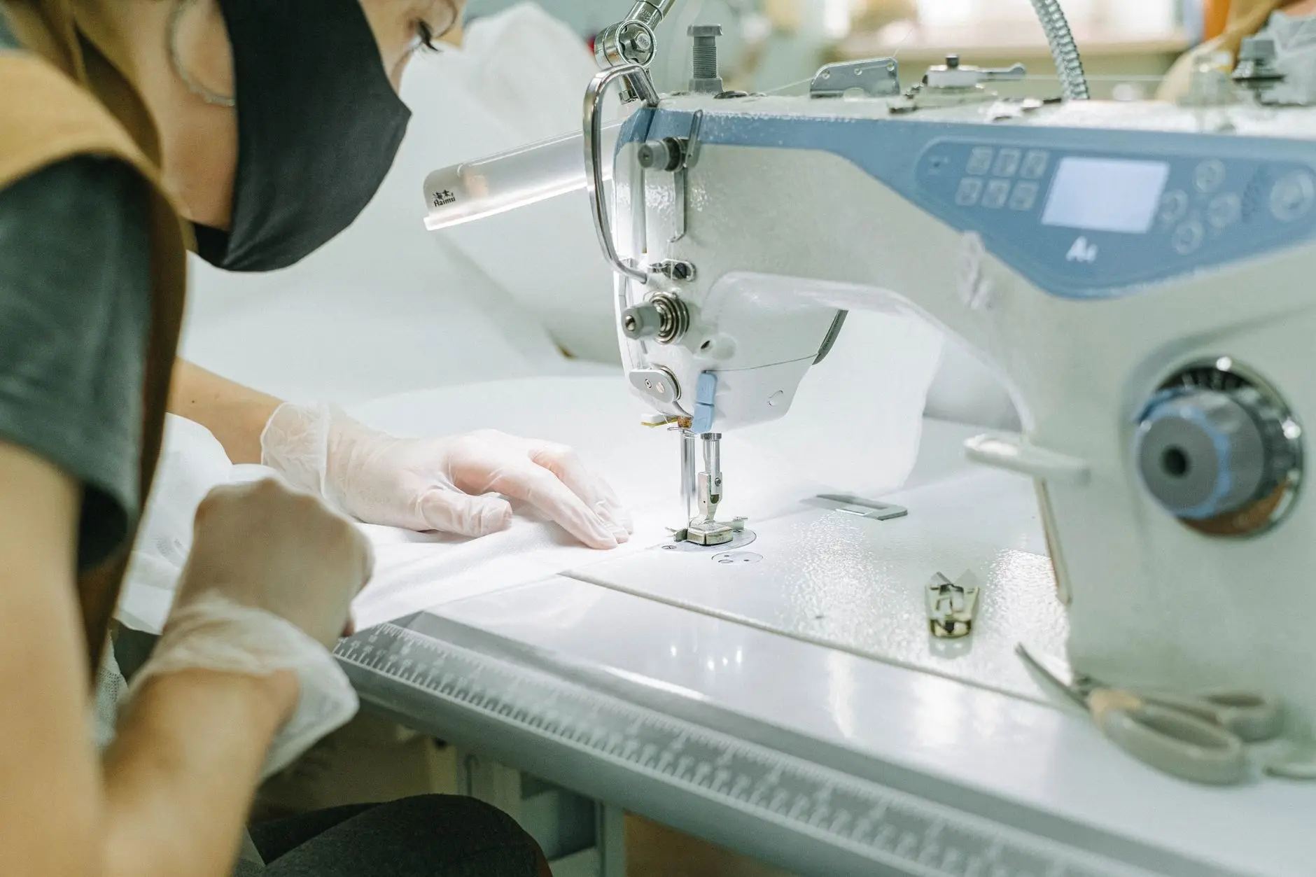 长三角工业控制领域半导体器件应用案例与选型分析